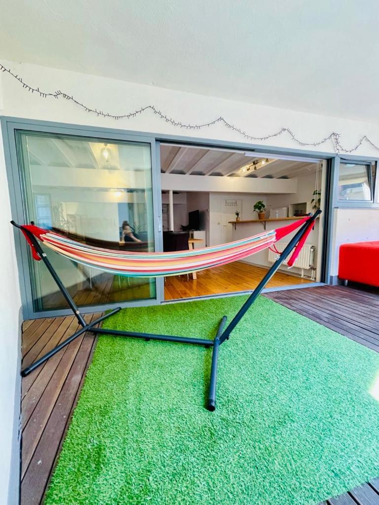 Down Town Oasis-Spacious Loft With Private Parking بروكسل المظهر الخارجي الصورة