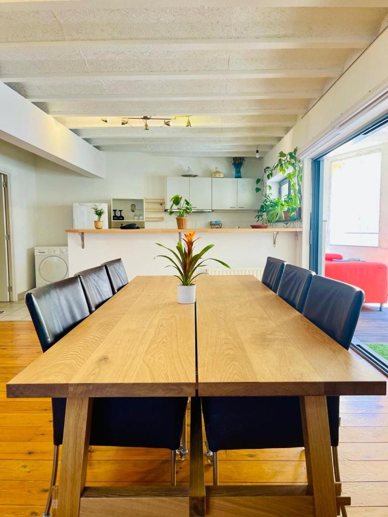 Down Town Oasis-Spacious Loft With Private Parking بروكسل المظهر الخارجي الصورة